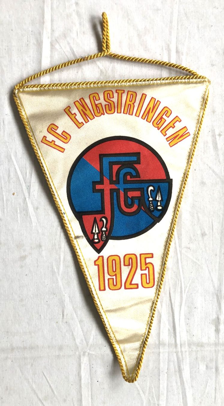 Fahnen: FC ENGSTRINGEN 1925 - Fussball - Wimpel / Pennant – Gebraucht aus Schaffhausen von durruti 1