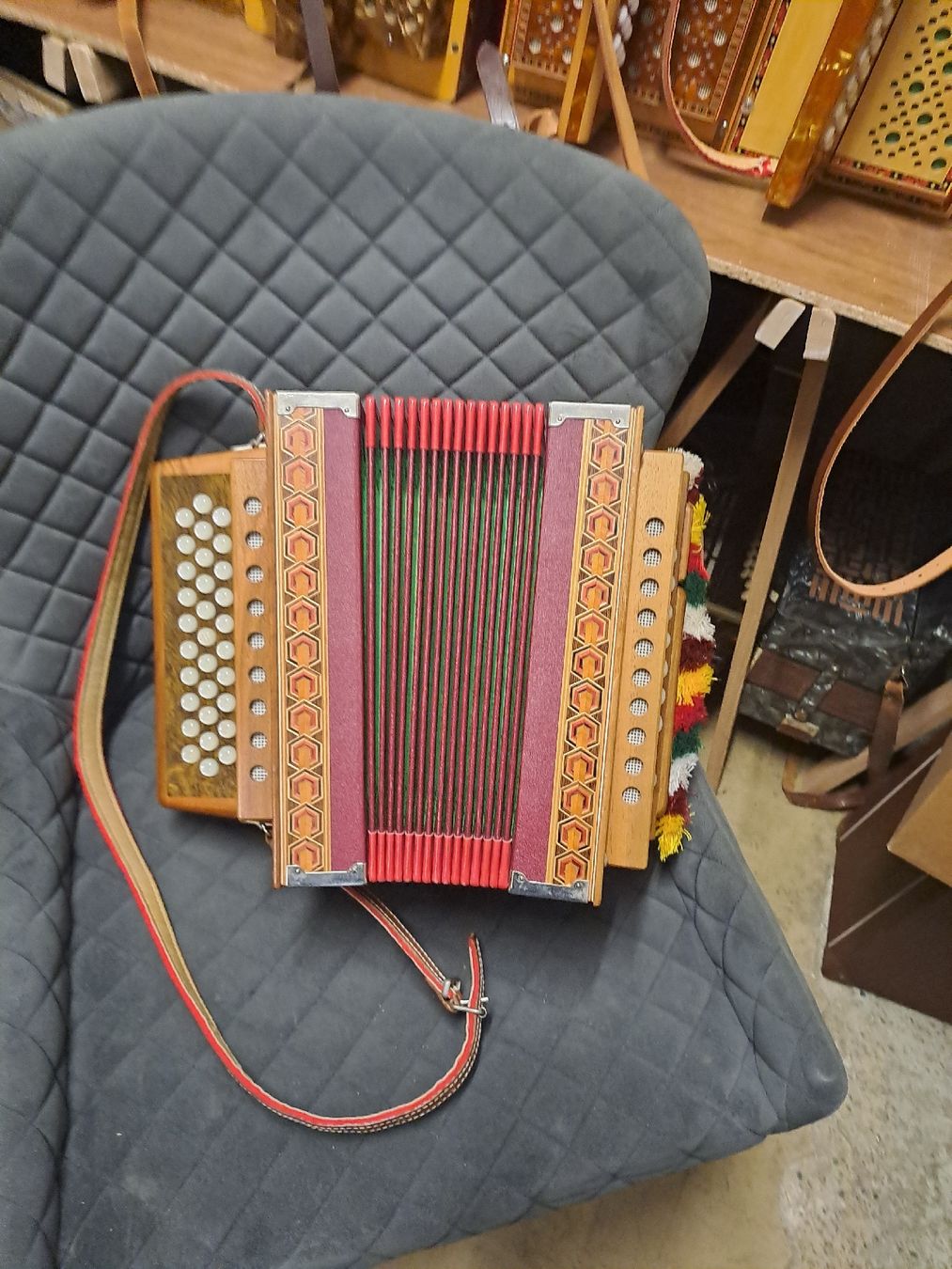 Musikinstrumente: zanin orgeli ton A  – Gebraucht aus Villeneuve von BibiVintage 7