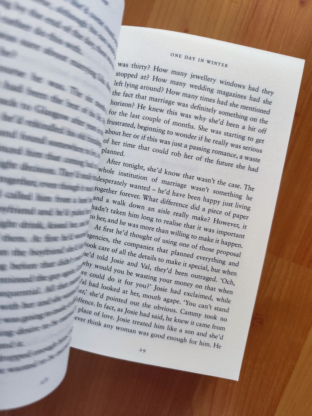 Libri: One Day in Winter von Shari Low  – Usato da Mägenwil venduto da VintageGirly 6
