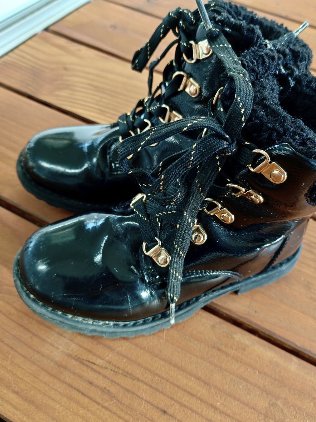 Vertbaudet Scarpe per ragazze: Vertbaudet Boots schwarz Lackleder Grösse 30 – Usato da uster venduto da colorpw