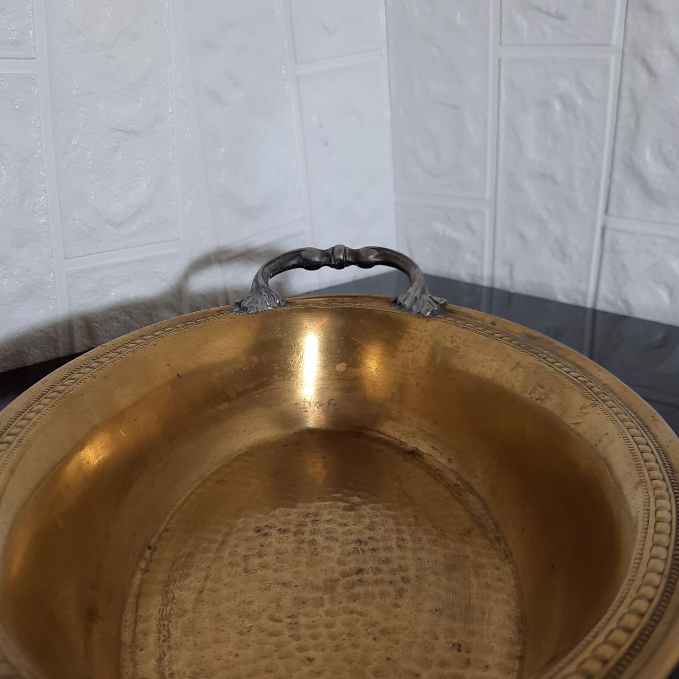 Töpfe: Ziselierte Topf aus Silber und Messing – Gebraucht aus Unterägeri von Altgoldschmuck 4