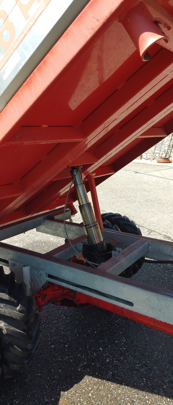 Aebi Trattori: Aebi TP35 mit 3Seiten Kipperbrücke – Usato da Siat venduto da Ramaeder 6