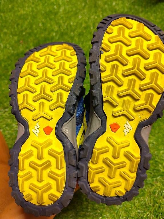 Schuhe für Jungen: Offene Trekking und Badeschuhe Grösse 30 – Gebraucht aus Zürich von RaffaelaT 1
