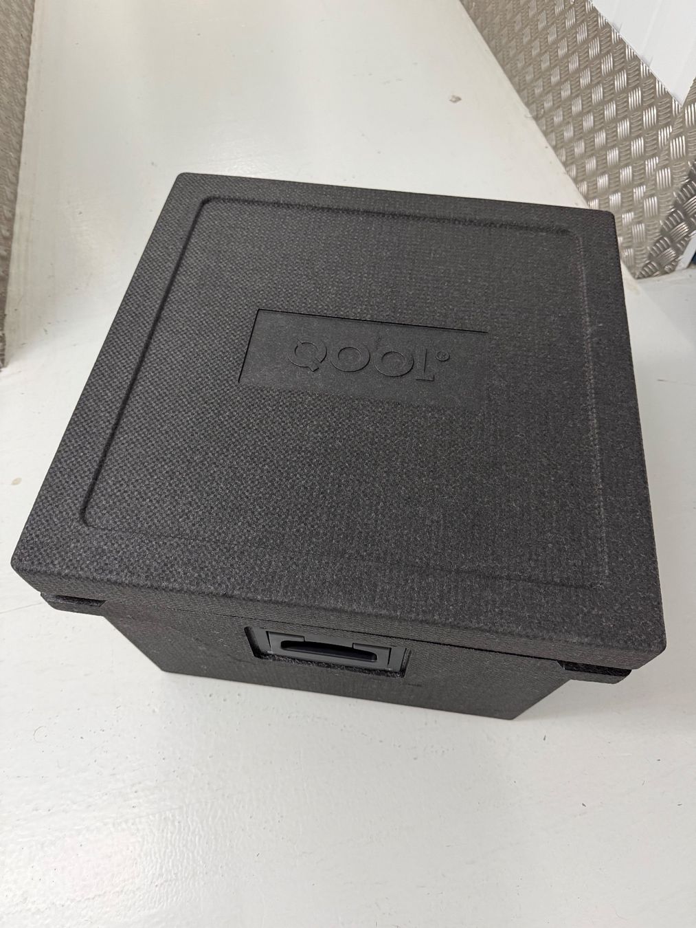 Réfrigérateurs: QOOL Box mit Temperature Elements NP490.- – D'occasion à Le Mont-sur-Lausanne par swisssail 1