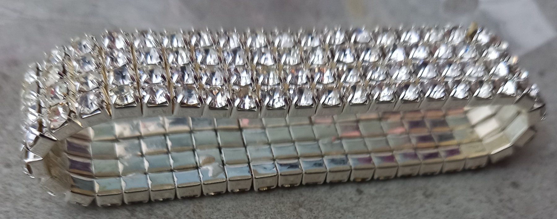 Armbänder & -reifen: Neues Stretcharmband - Modeschmuck – Neu und originalverpackt aus Binningen von mar_2jlr 2