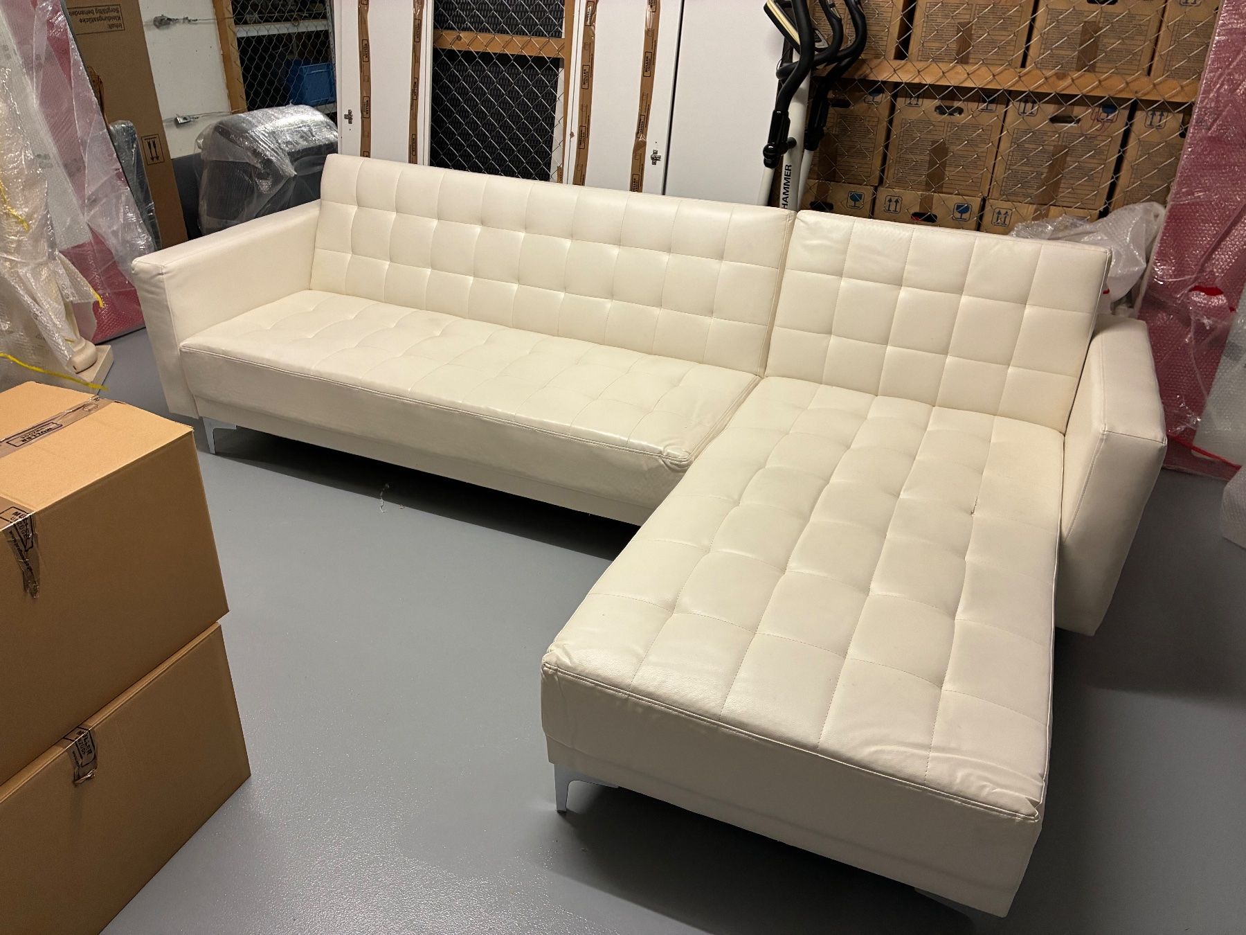 Sofas: Ecksofa weiss, guter Zustand – D'occasion à Thun par bierigut 7
