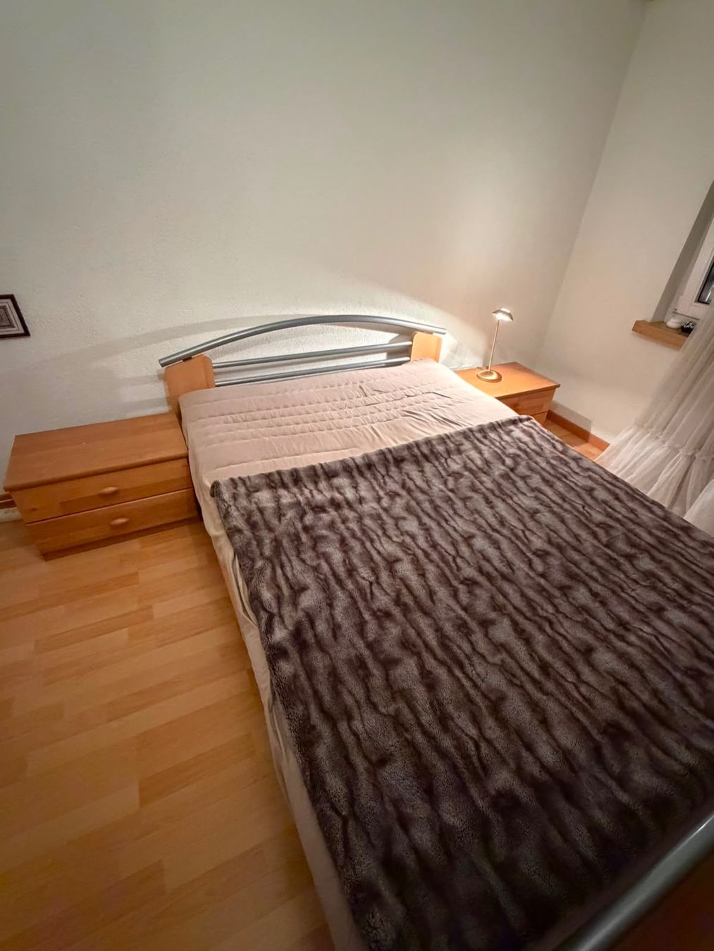 Letti: Bett mit Nachtisch 200x 140 – Usato da Uster venduto da bek_v2ct 1