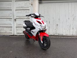 Yamaha Aerox NS 50/ MBK Nitro Roller Scooter