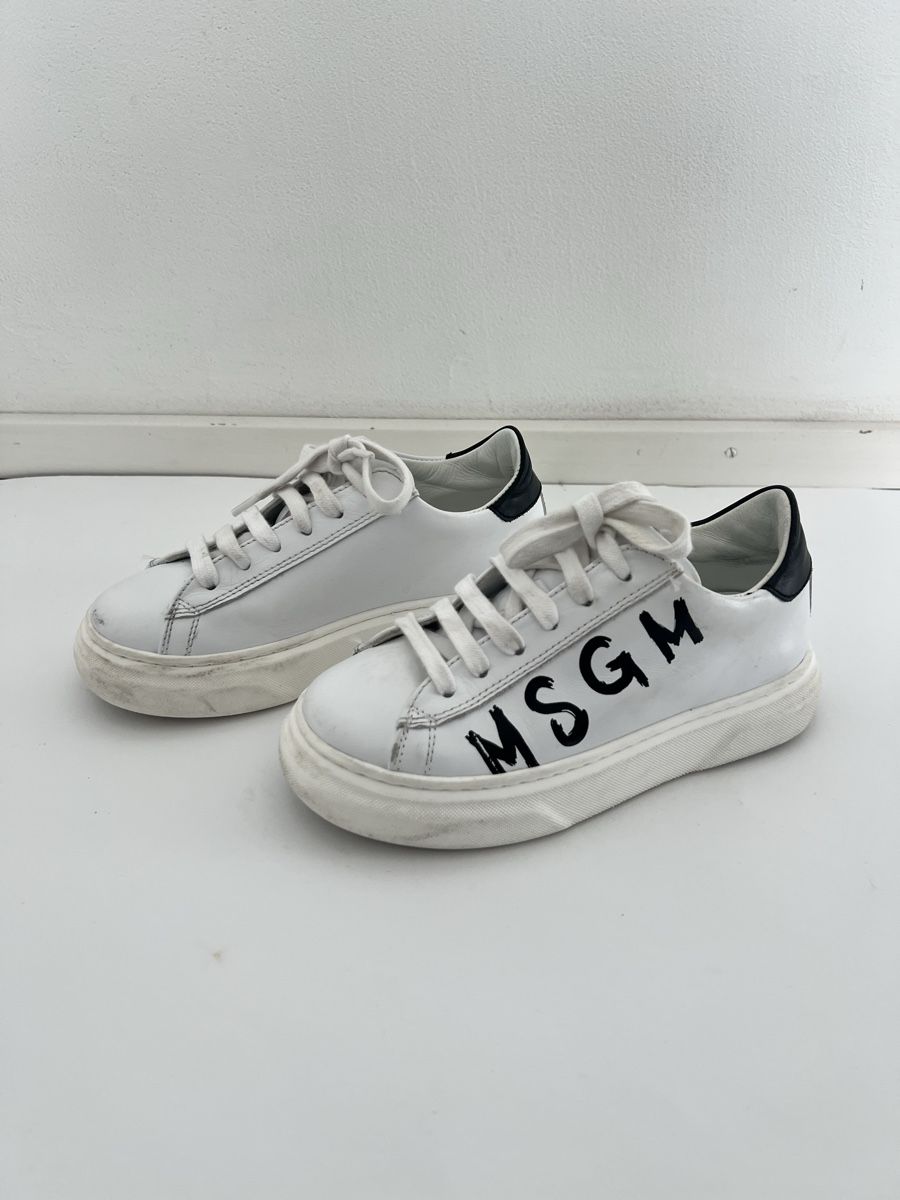MSGM Scarpe da uomo: Sneakers cuir blanc MSGM  junior taille 31 – Usato da Zug venduto da ama_fgg6