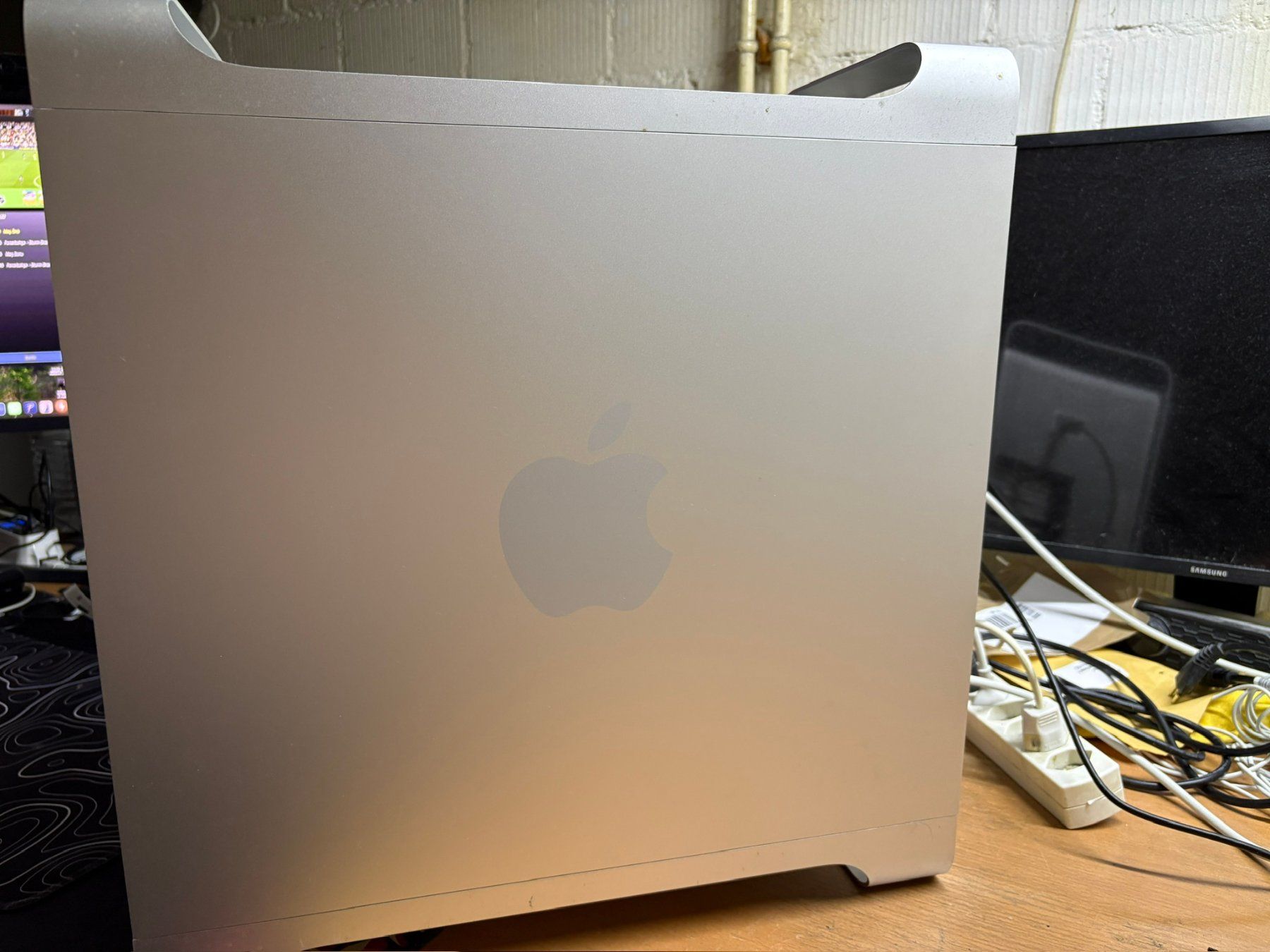 Apple PCs: MacPro 5.1 2009 Rariatät – D'occasion à Au SG par bah_6f5w 5