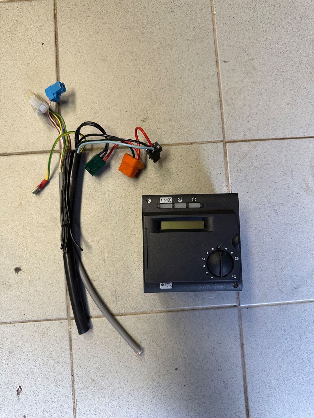 Radiatori: Heizung Steuergerät (Simens) – Usato da Murgenthal venduto da Aandrea1 2