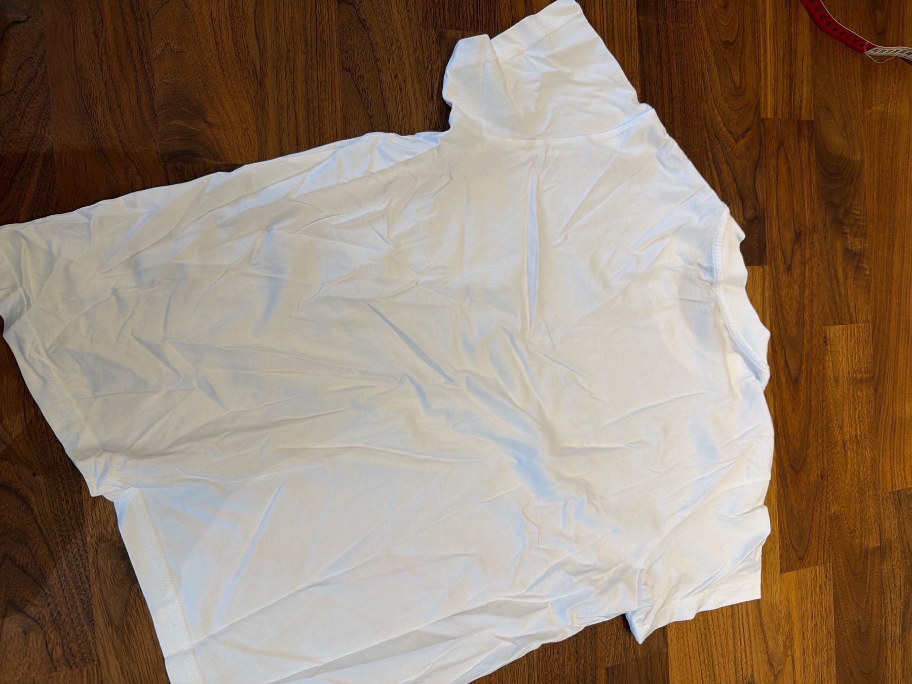 Givenchy T-shirt: Weisses T-Shirt in Grösse L von Givenchy – Nuovo (secondo la descrizione) da Hettlingen venduto da blu_tb6z 3