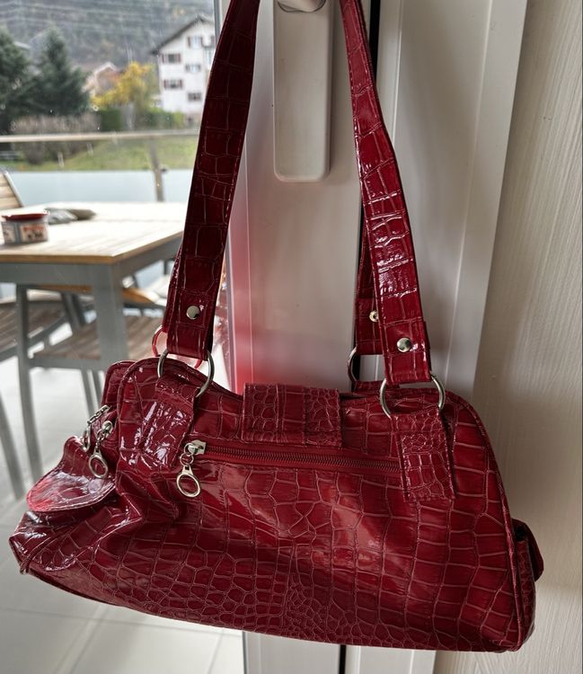 Sac à main rouge (D'occasion) à Grône pour CHF 25 – avec livraison ...
