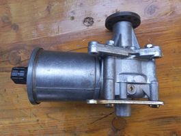 Lenkpumpe Lenkung Servopumpe Mercedes W102 190E 102.962 j.89