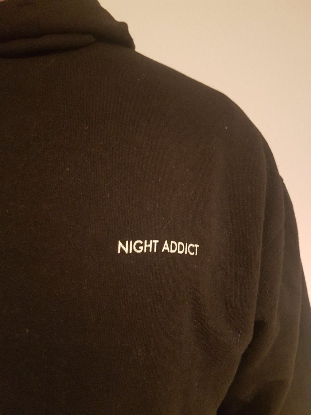 Maglioni & Felpe: Hoodie/Pullover von Night Addict schwarz Grösse M – Usato da Bern venduto da melaniezurbuchen 2