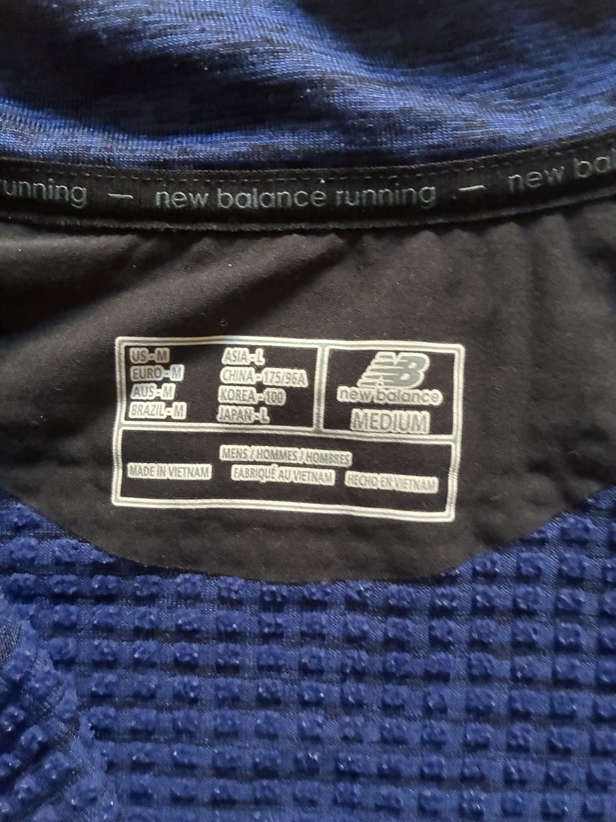 New Balance Pullover & Sweatshirts: New Balance Pullover blau Grösse M – Gebraucht aus Zürich von kla_87mv 1