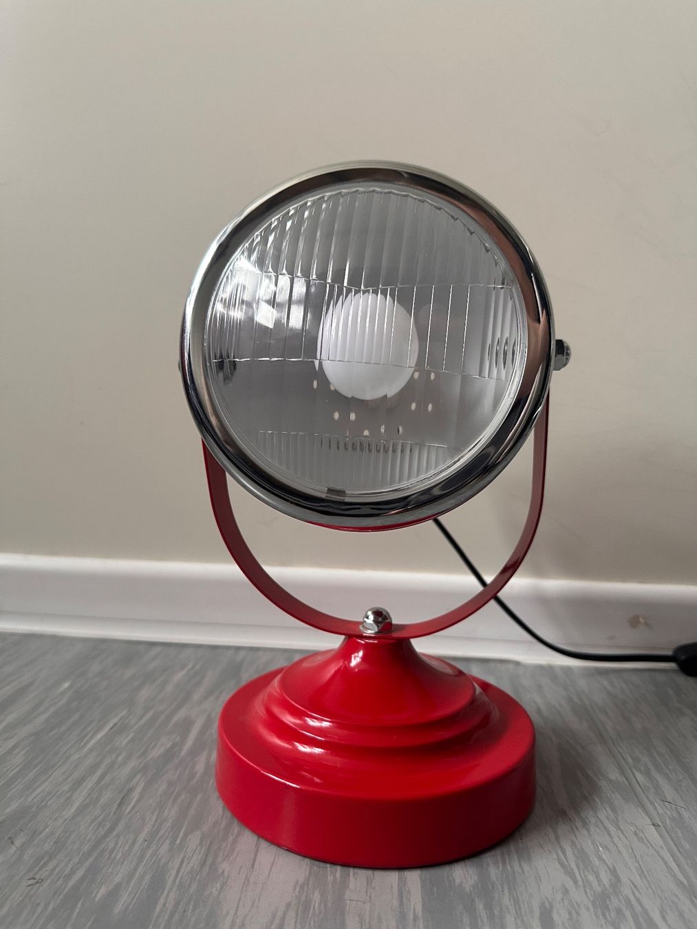 Lampen: Vintage Retro Tischlampe Rot – Gebraucht aus Frick von itt_rf2m 2