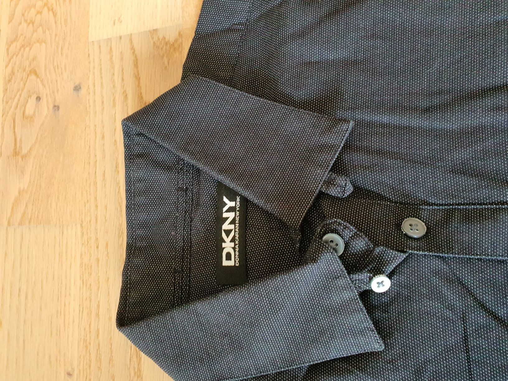DKNY Camicie: DKNY Men's hemd , Size 15 1/2, large Great Value! – Usato da Wallisellen venduto da Alexandrertheg 1