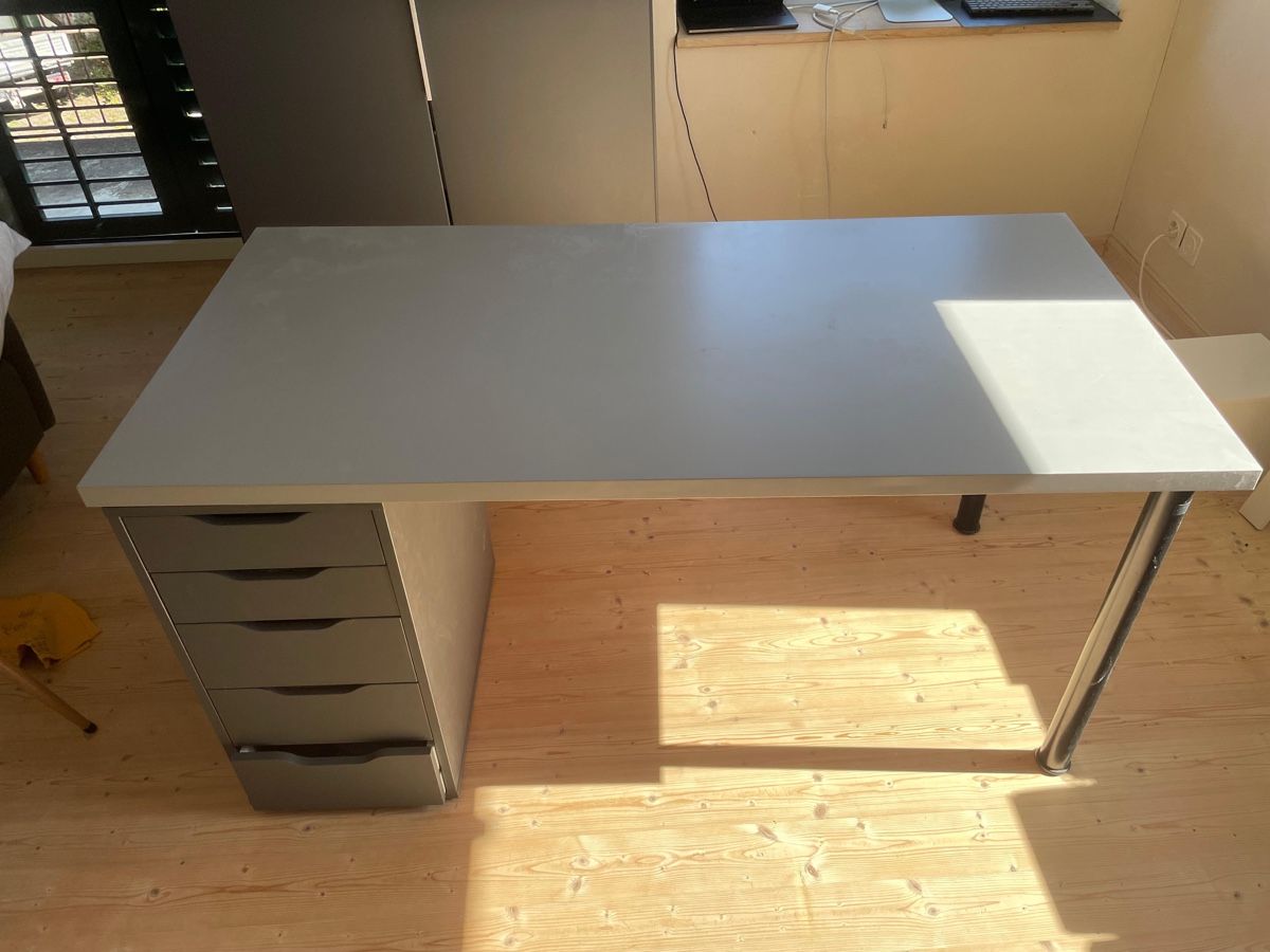 Ikea Bureaux: Pult + Komode – D'occasion à Schönenberg ZH par Andrin009 1