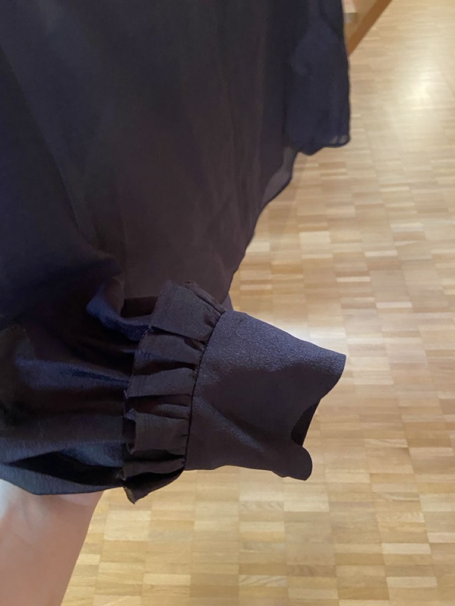 Lis Lareida Camicette: LIS LAREIDA Alyssa Sheer Long Sleeve Oversized Blouse Ruffle – Usato da Münchenstein venduto da B771 5