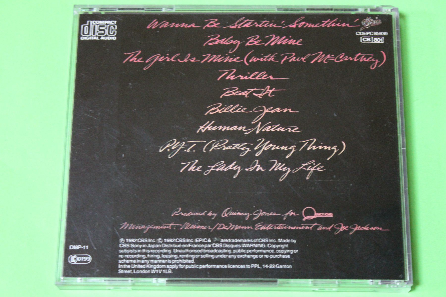 CD: Michael Jackson - Thriller CD Made in Japan 1982 Label: EPIC – Usato da Tübach venduto da JamesStone 2