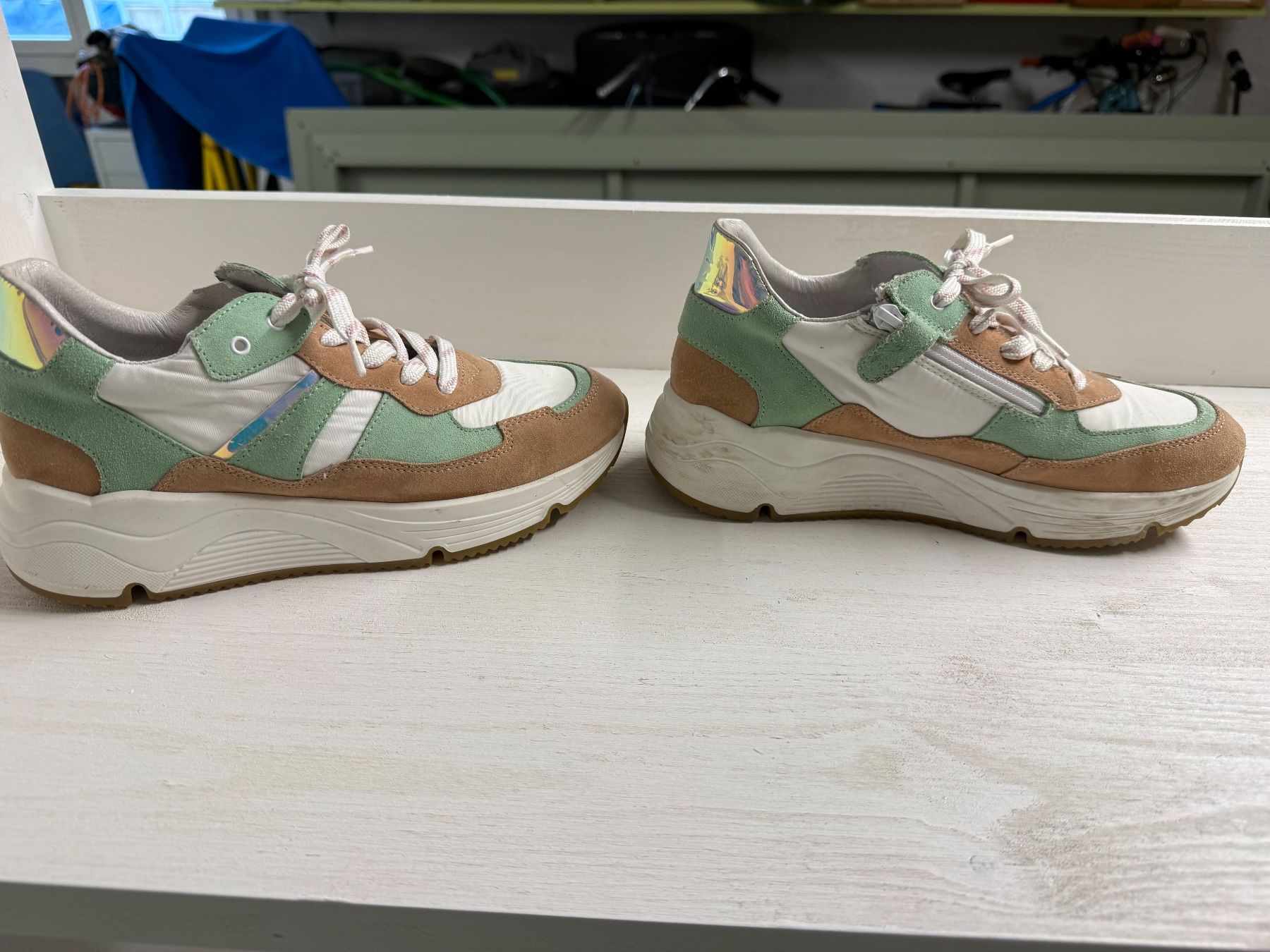 Scarpe da donna: Damenschuhe Sneakers Grösse 39 – Usato da Boniswil venduto da ayrton01 4