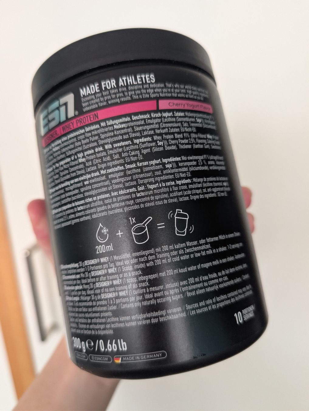 Esn Cibi & Specialità: ESN Designer Whey Protein Cherry Yogurt – Usato da Kleinandelfingen venduto da ginaaks 1