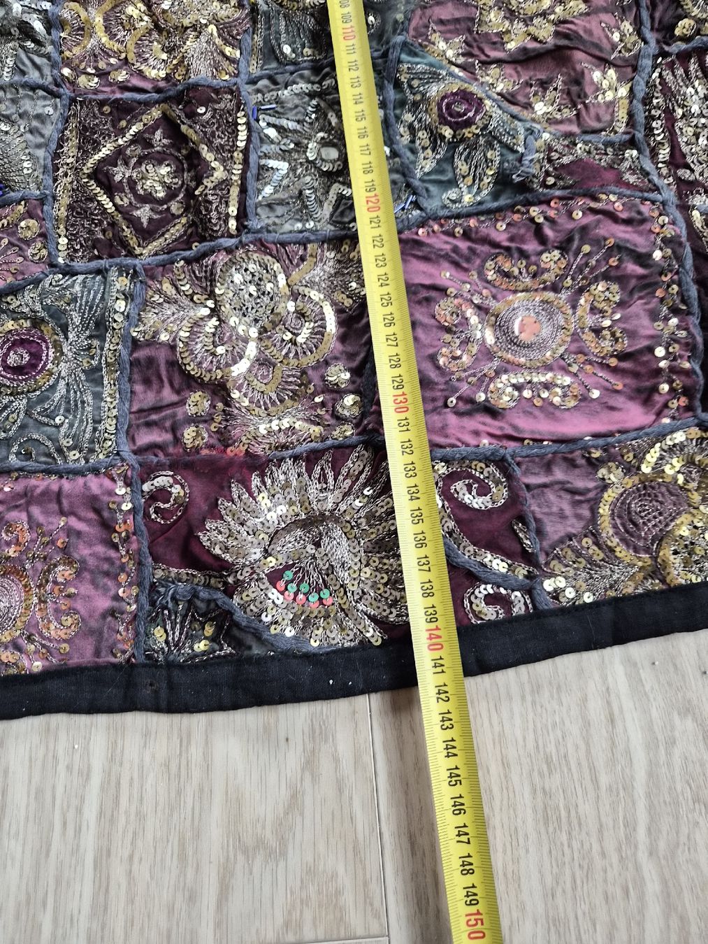Alle Dekorationen: Tenture murale patchwork brodée avec sequins 150 cm – Gebraucht aus La Joux FR von car_ck96 3