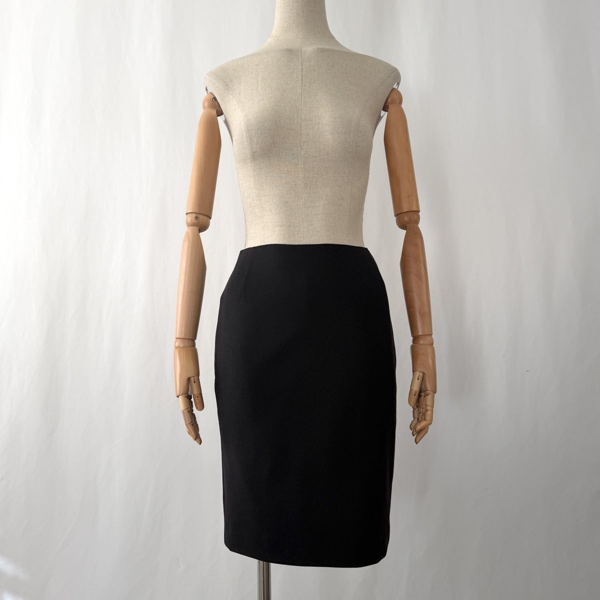 Akris Gonne: AKRIS New Wool Skirt – Nuovo (secondo la descrizione) da Emmen venduto da Colette-Juliette 1