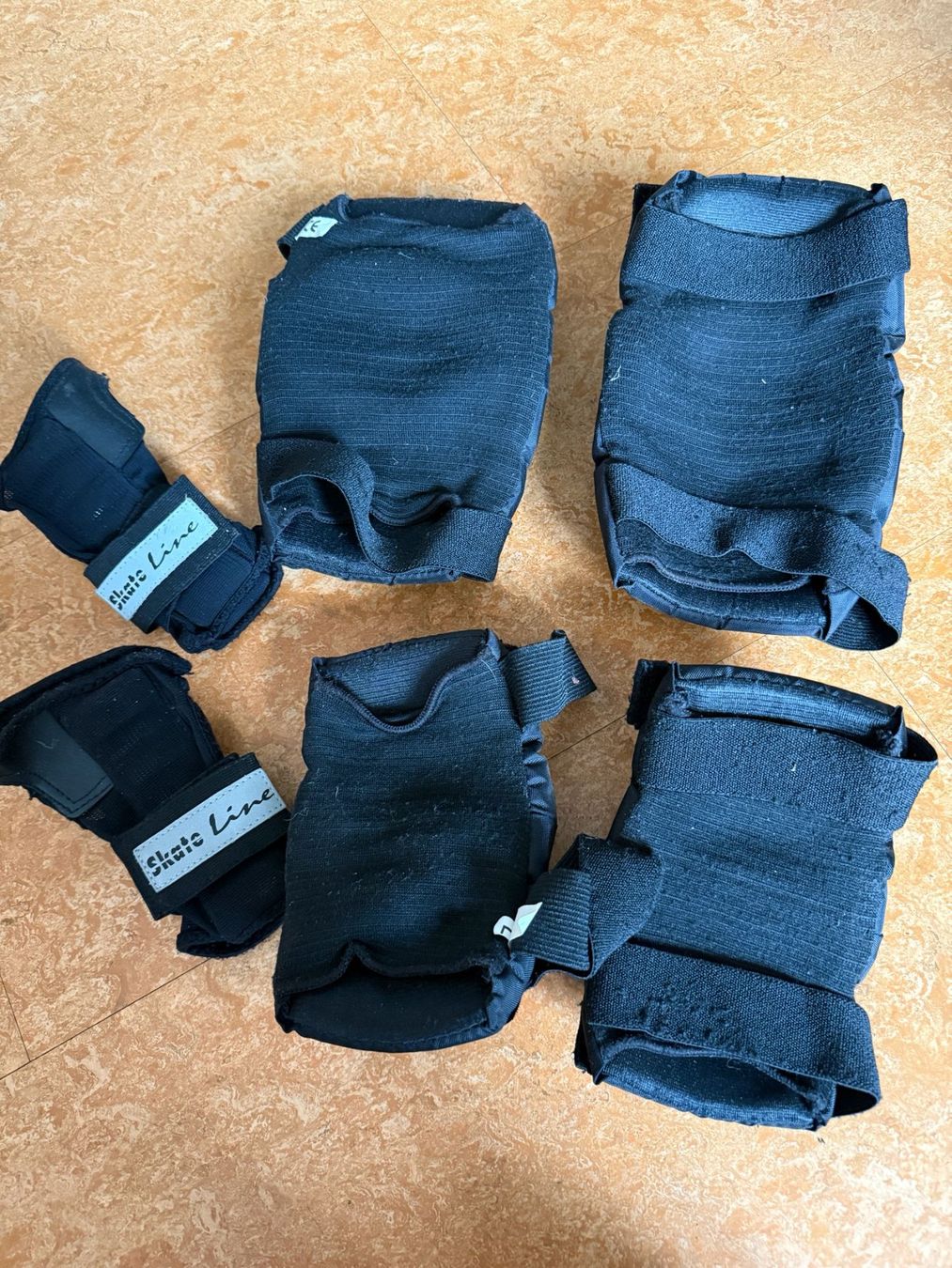 Inline-Skating & Rollschuhe: Inlineskates/Rollschuhe – Gebraucht aus Flawil von Stella_3 7