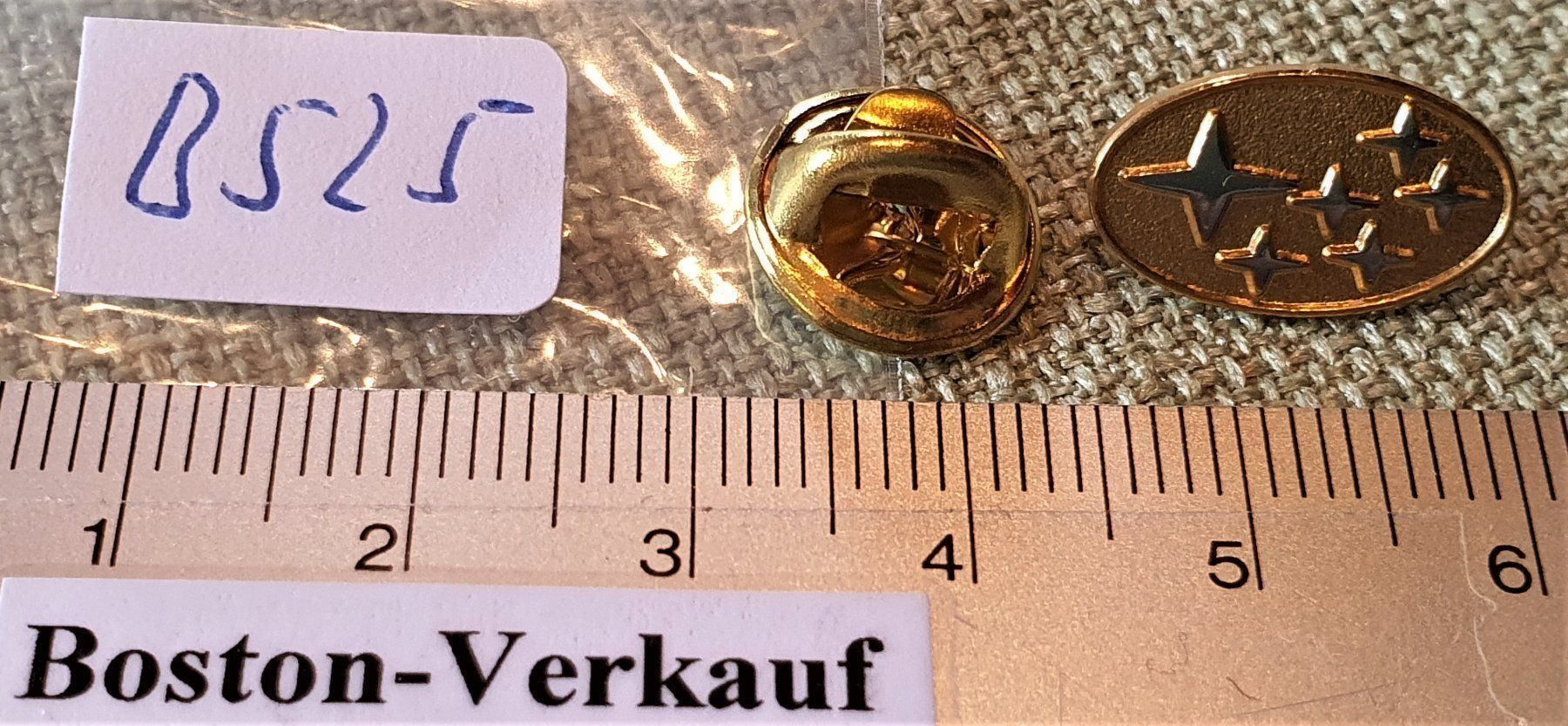 Placchette & Badge: B525 - Pin Subaru Logo Goldig – Usato da Reinach BL venduto da Boston-Verkauf 2