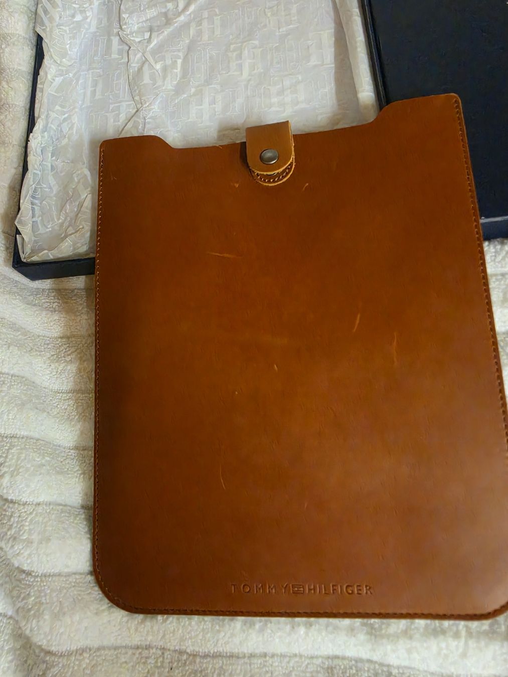 Tablet PC: Schutzhülle Leder Tommy Hilfiger neu mit Box – Nuovo (secondo la descrizione) da Ebikon venduto da bagija 2