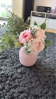 Blumenvase rosa mit Kunstblumen neuwertiger Zustand