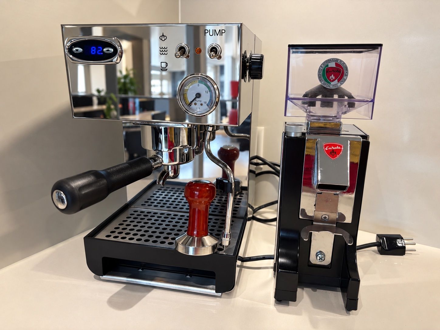 Lelit Kaffeemaschinen & Espressomaschinen: Set: Lelit Anna PL41TEM Espressomaschine + Eureka Mignon – Gebraucht aus Adligenswil von Terelen