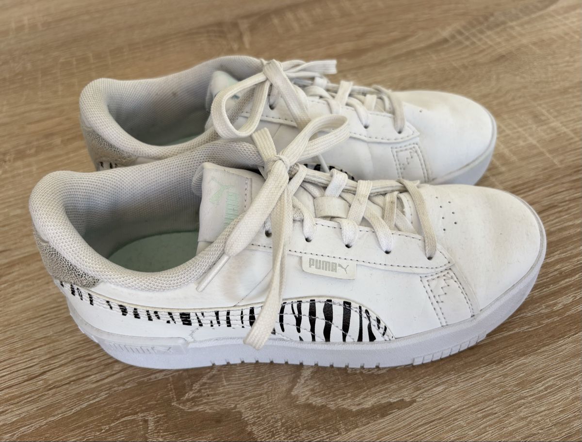 Puma Schuhe für Mädchen: Puma Turnschuhe Gr 35 – Gebraucht aus Ebikon von Regipe