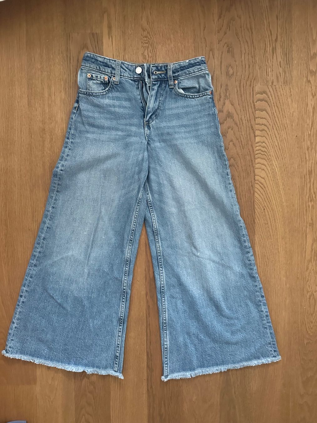 Pantaloni: HM girl jeans – Usato da Binningen venduto da mar_nz5s