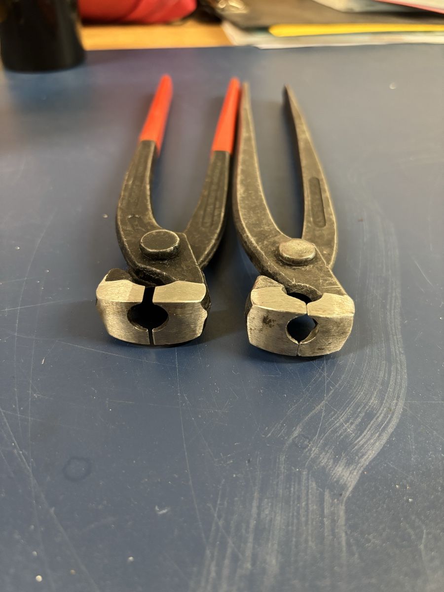 Knipex Tutti gli attrezzi: 2x Knipex Beisszange mit Loch – Usato da Bärau venduto da Luschwa 3