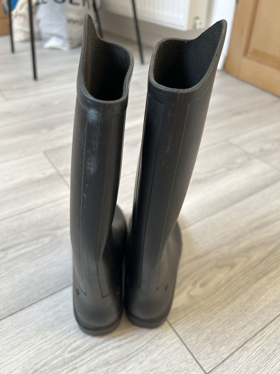 Scarpe da uomo: Bottes de pluie noires T34 – Usato da Genève venduto da and_k79x 3