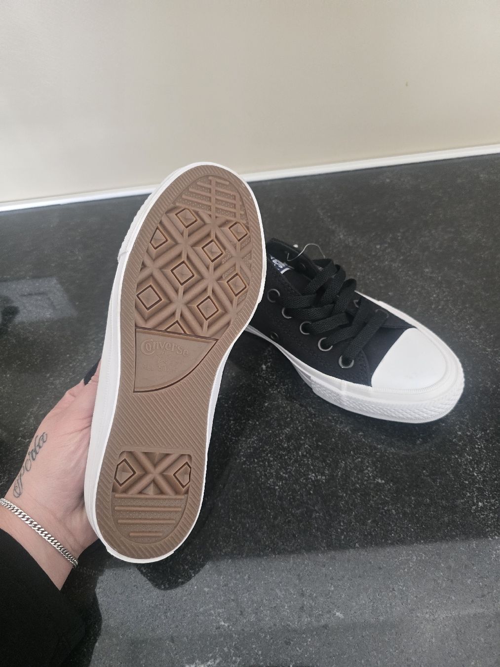 Converse Scarpe da uomo: Converse Schwarz/weiss Gr.37 - Neu – Nuovo (secondo la descrizione) da Hägglingen venduto da Raff_Ella 5