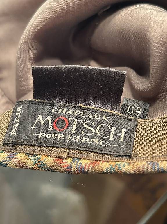 Copricapi, berretti & cappellini: Berretto Hermès modello piastrelle taille 60  – Usato da Cugnasco venduto da dilan1 2