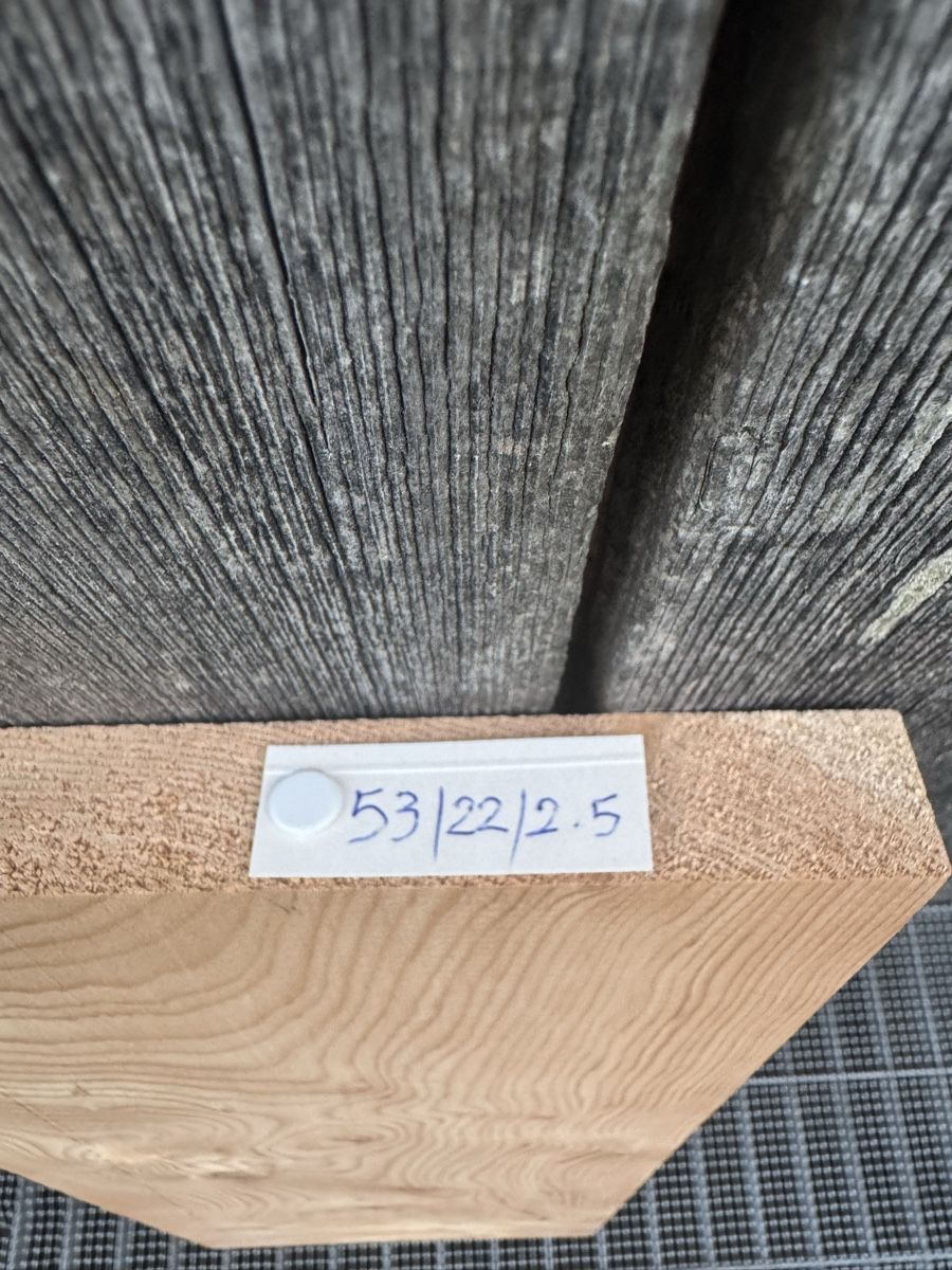 Holzartikel: Altes Lärchenholz Brett gehobelt – Gebraucht aus Frick von nannali98 2