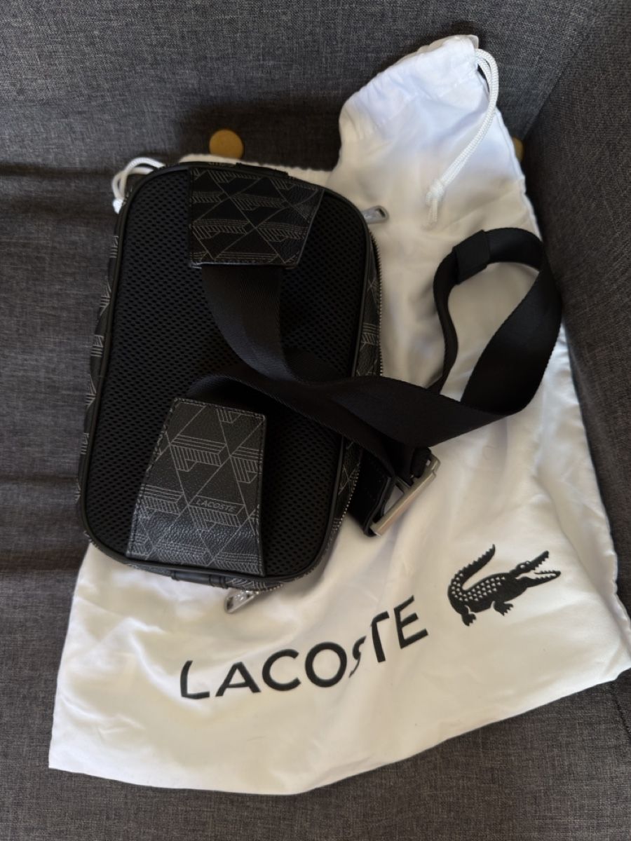 Lacoste Borse: Lacoste Monogram crossbody bag black good condition – Usato da Zürich venduto da X.serch 2