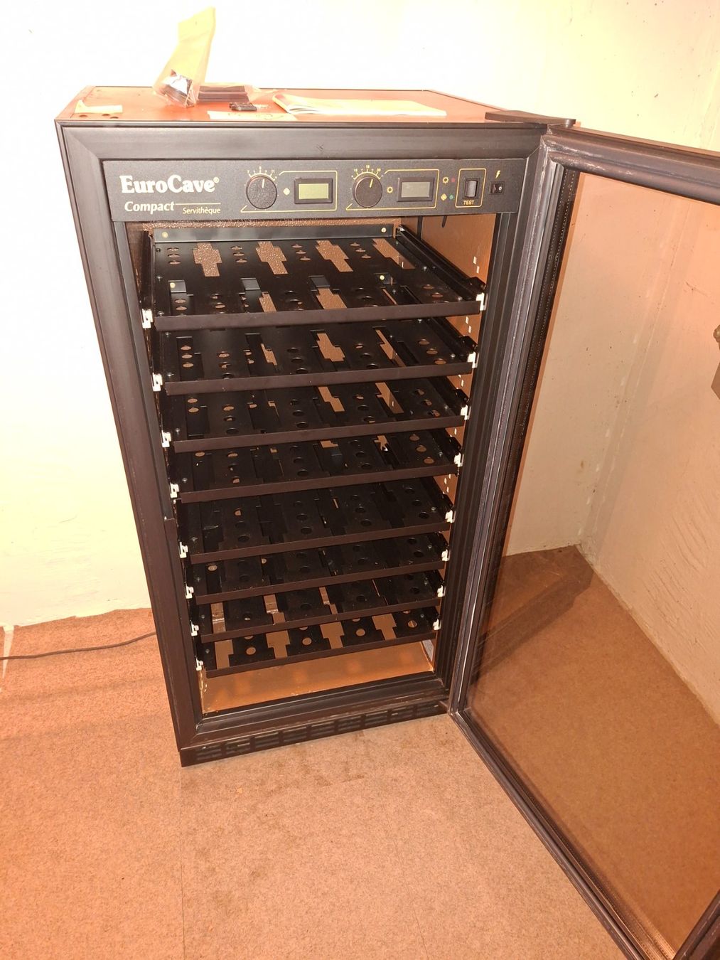 Vino: Weinklimaschrank/Weinkühler – Usato da Jegenstorf venduto da cla_d57p 1