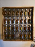 Sammelvitrine mit Säntis Malt Miniaturen - Rarität!