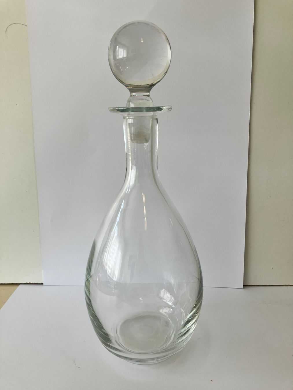 Karaffen: Klassische Glas Karaffe – Gebraucht aus Basel von djwwpp