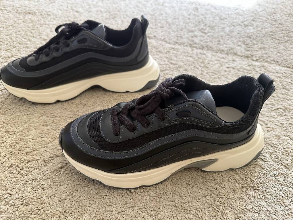 Scarpe da donna: MSGM trendy chunky sneakers – Usato da Uster venduto da den_9jkr