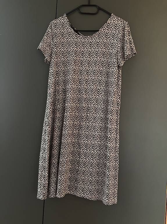 Only Vestiti: Kleid Only Gr. S – Usato da Sursee venduto da leni.leni