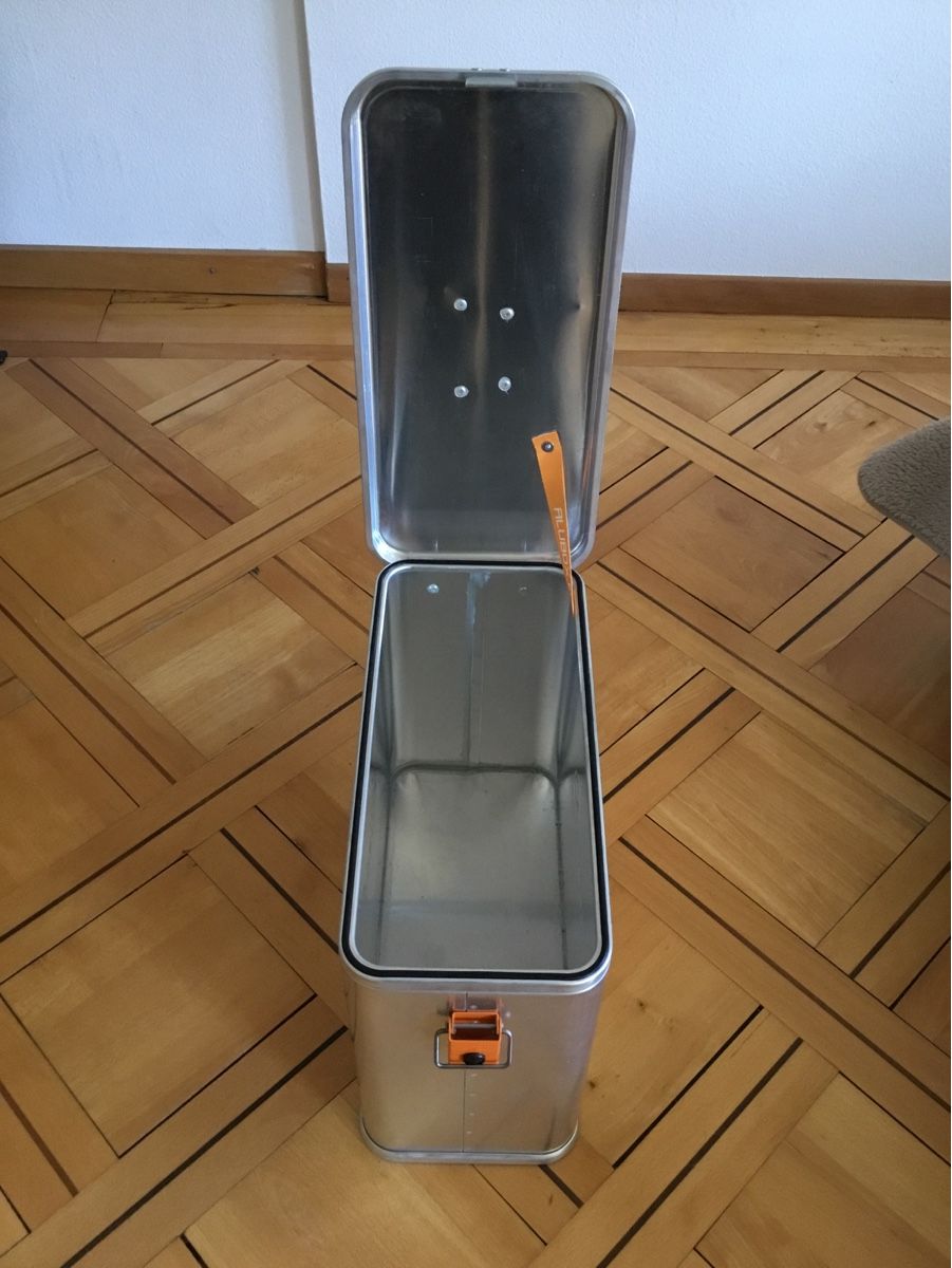 Caisses de transport: Alu Box – D'occasion à St. Gallen par bhe_2n6n 1