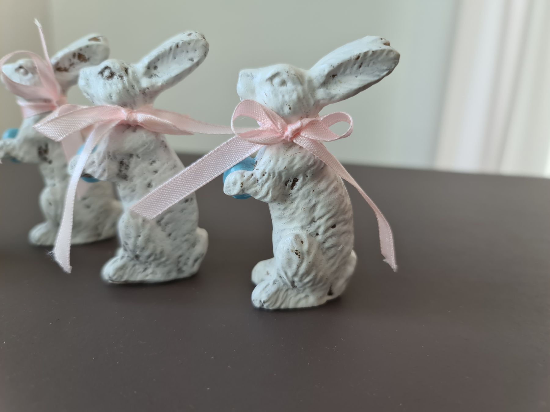 Tutte le decorazioni: Vier Osterhasenfiguren in Shabby-Chic Optik – Nuovo (secondo la descrizione) da Uster venduto da Cruleye 3