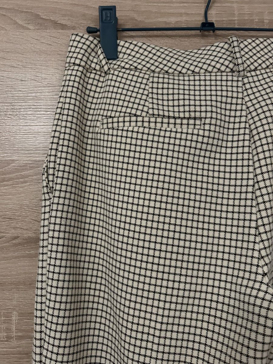 Zara Pantaloni: Pantalon – Usato da Lausanne venduto da naranjo 2